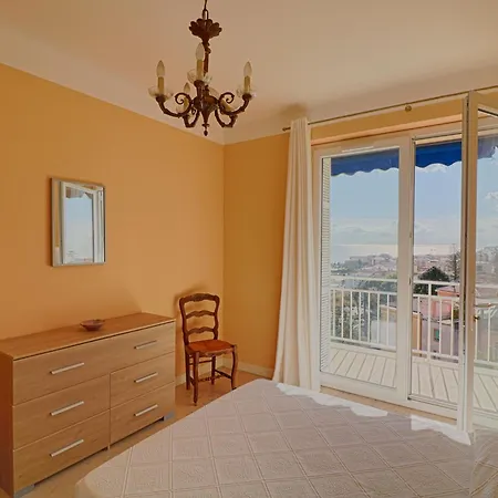 Centre Les Pins 아파트