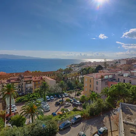 Centre Les Pins Ajaccio * Ajaccio (Corsica)