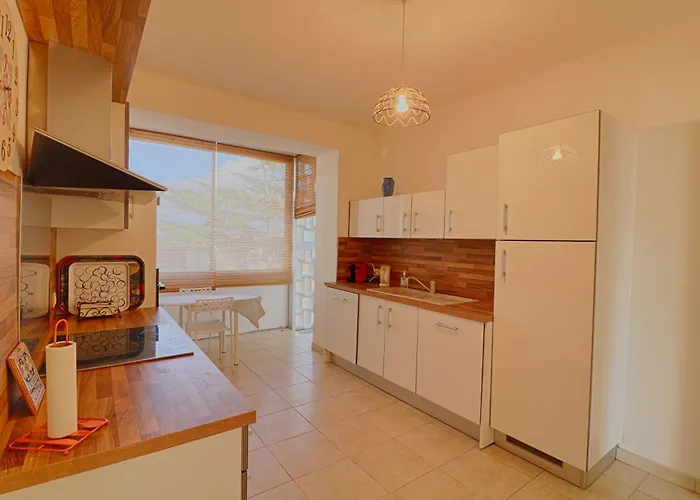 Apartment Centre Les Pins Ajaccio (Corsica)